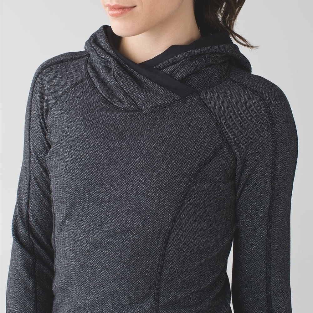 Lululemon • Think Fast Hoodie Heathered Herringbone Black chevron pullover Rulu - Picture 5 of 13